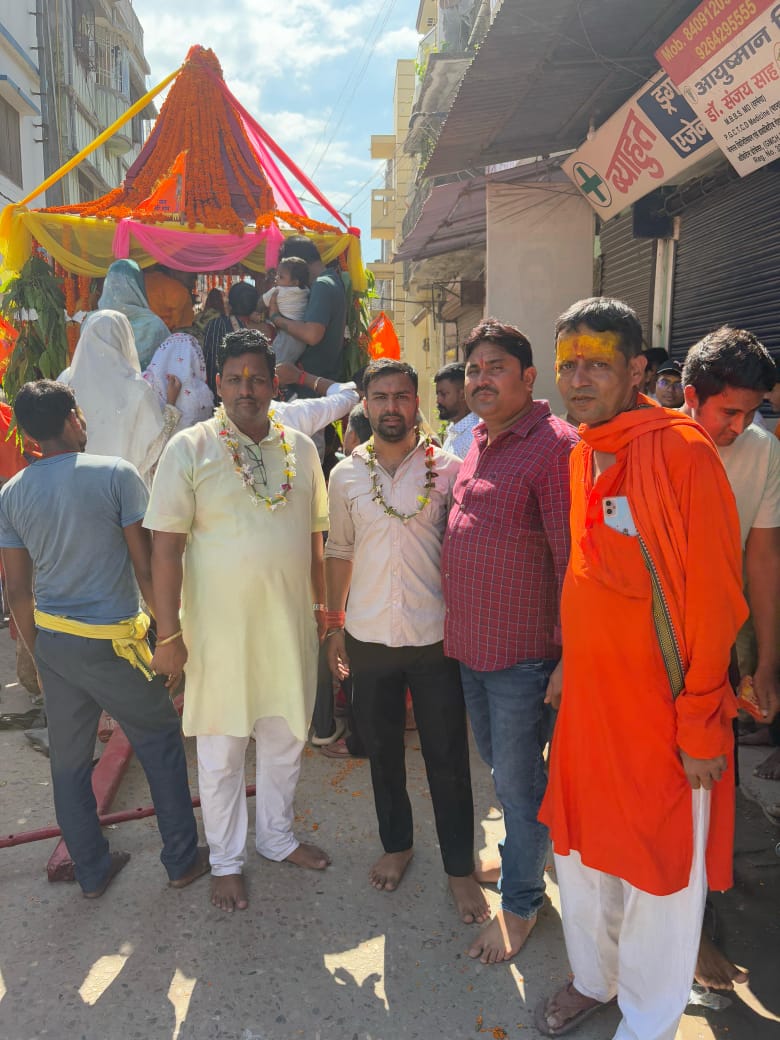 बेतिया में धूमधाम से निकली भगवान जग्गनाथ की रथयात्रा
