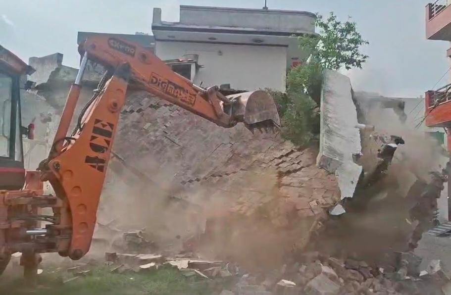 नगर निगम ने बुढाखेड़ा स्थित दनियालपुर ड्रेन व प्रीतमपुरा क्षेत्र से हटाए 8 अवैध निर्माण, निगम की भूमि को कराया कब्जा मुक्त, कार्रवाई रहेगी जारी : डॉ. वैशाली शर्मा