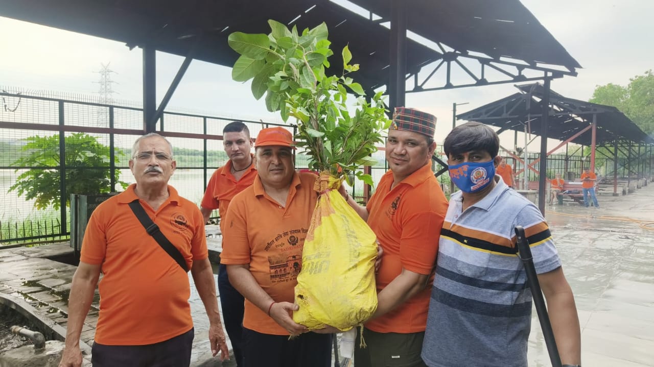 उत्तरांचल भ्रात्रि सेवा संस्थान दिल्ली (पंजी०) द्वारा उत्तराखंड महा पर्व हरेला के उपलक्ष दिल्ली के मोक्ष स्थलों पर ऐतिहासिक वृक्षा रोपण