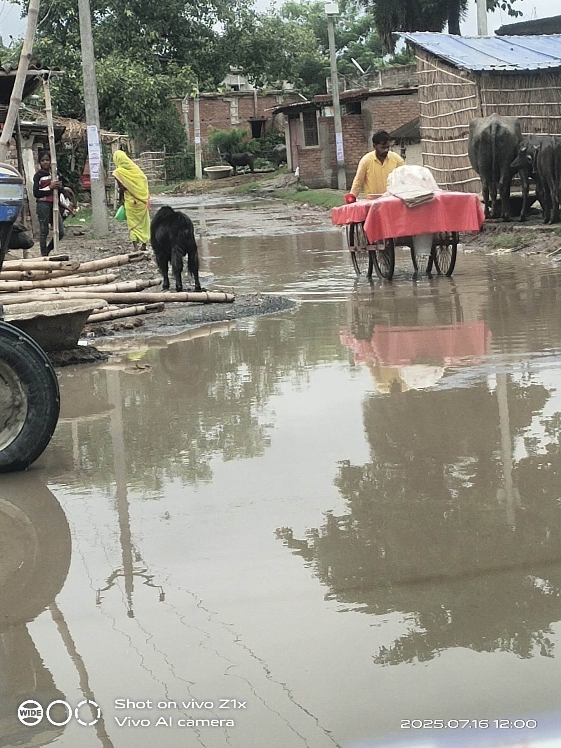 फोरलेन से जोड़ने वाली बन्दरा-जारंग मुख्य पथ बना खतरनाक