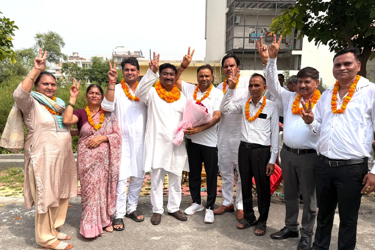 संजय चौहान सेक्टर 144 के अध्यक्ष चुने गए