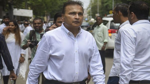 अनिल अंबानी के घर पर सीबीआई की छापेमारी, 17000 करोड़ के बैंक लोन फ्रॉड का मामला