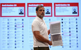 आदित्य को यहां वोट डालते नहीं देखा’, जिनका राहुल गांधी ने लिया नाम, उनके घर पहुंचा आज तक