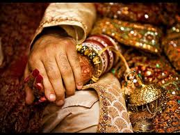 पति की जानबूझकर घरेलू कामों में अयोग्यता : बदलते रिश्तों का संकट