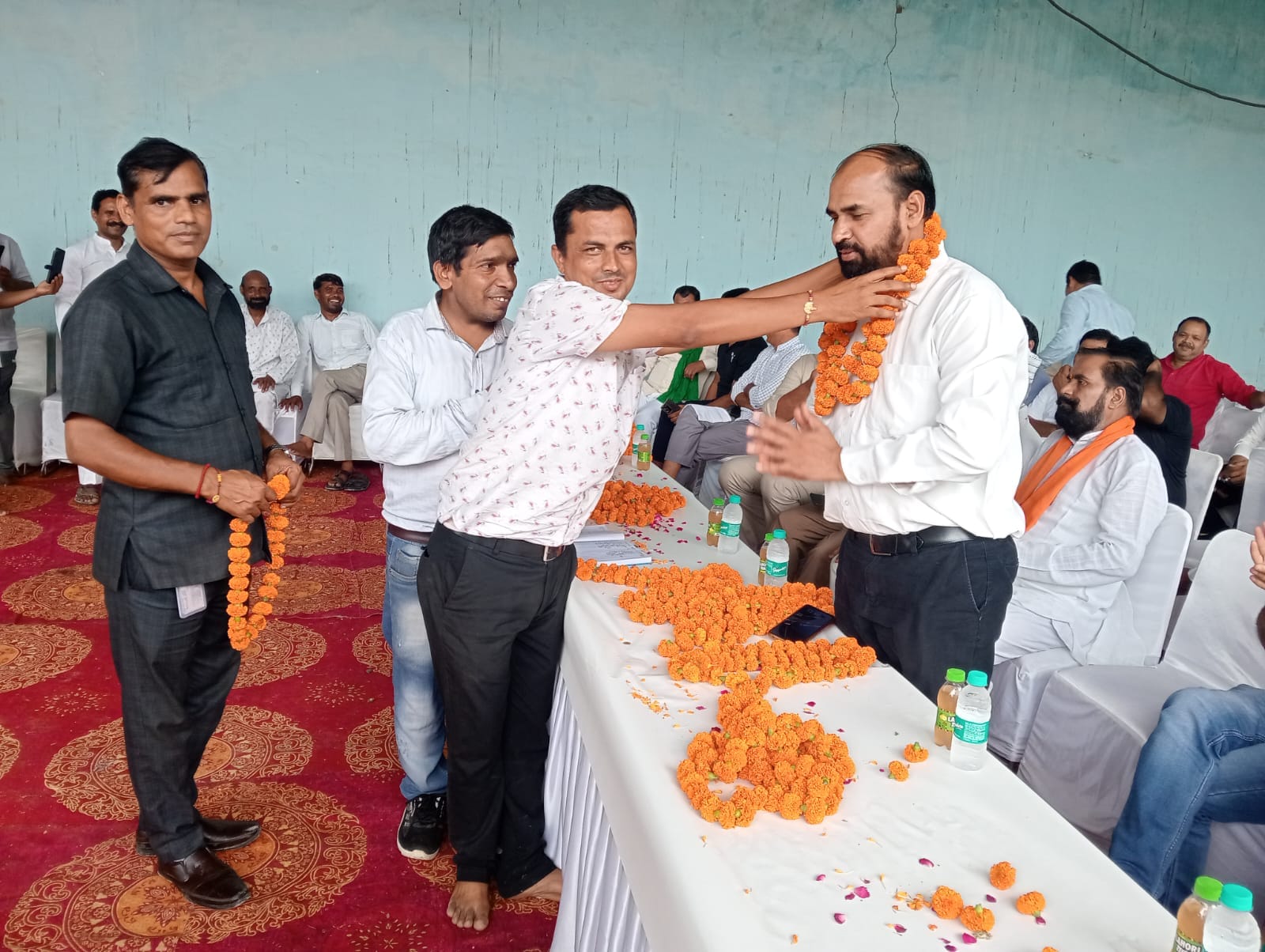 पुस्तापार कालोनियों के नागरिकों ने सभा कर किया ऐलान