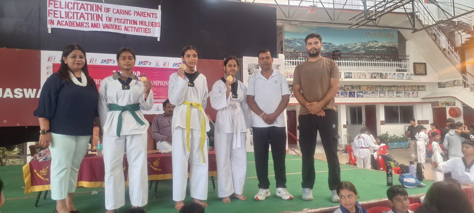 ताइक्वांडो प्रतियोगिता में नजीबाबाद के खिलाड़ियों ने 5 गोल्ड 3 सिल्वर 3 ब्रांच मेडल जीते।