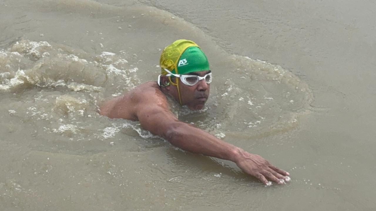 81 किलोमीटर की तैराकी — सेक्टर-122 के साहस और संकल्प की मिसाल