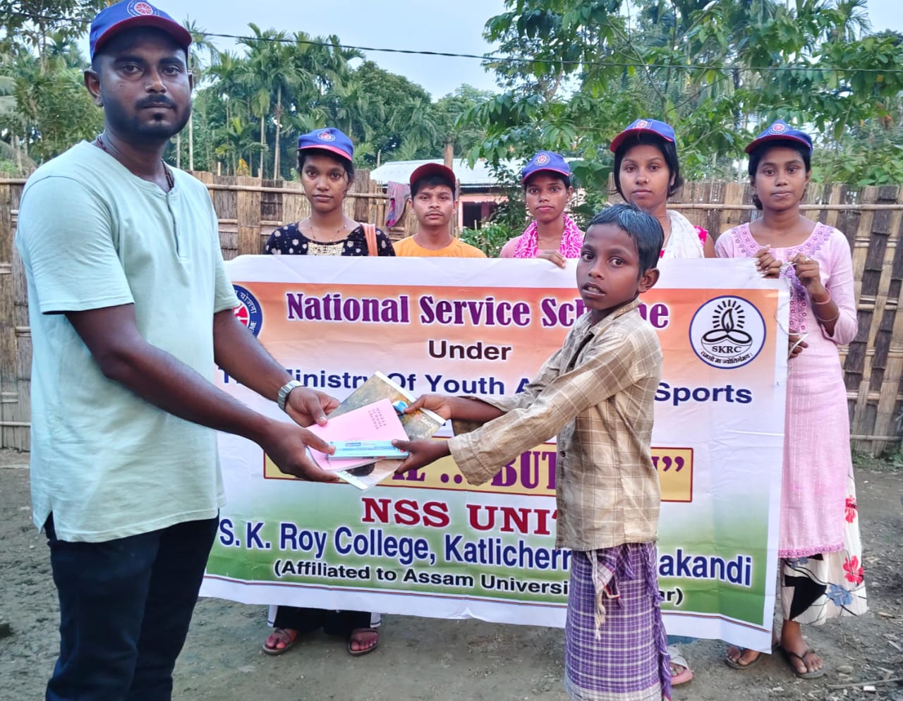 विश्व साक्षरता दिवस पर एस. के. रॉय कॉलेज की एनएसएस इकाई का विभिन्न कार्यक्रम