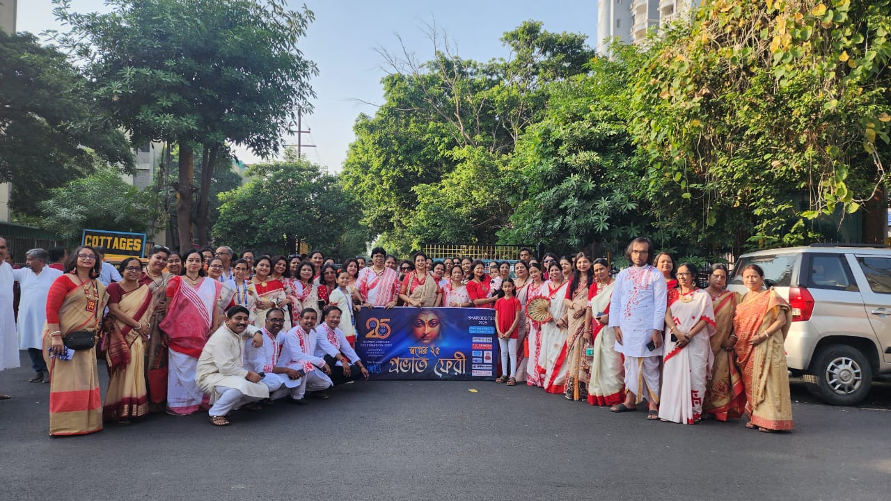 स्वप्नलोक की थीम पर सजा दुर्गा मां का पंडाल 