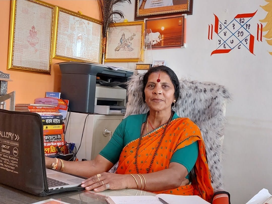  दीपावली मुहूर्त  : महालक्ष्मी पूजन अमावस्या- सोमवार दोपहर 03:45 से मंगलवार शाम 05:55 तक