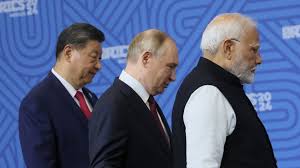 चाइनीज करेंसी में रूसी तेल का पेमेंट… क्या बिना BRICS करेंसी के भारत-चीन-रूस ने ट्रंप के डॉलर डॉमिनेंस को चुनौती दे दी?