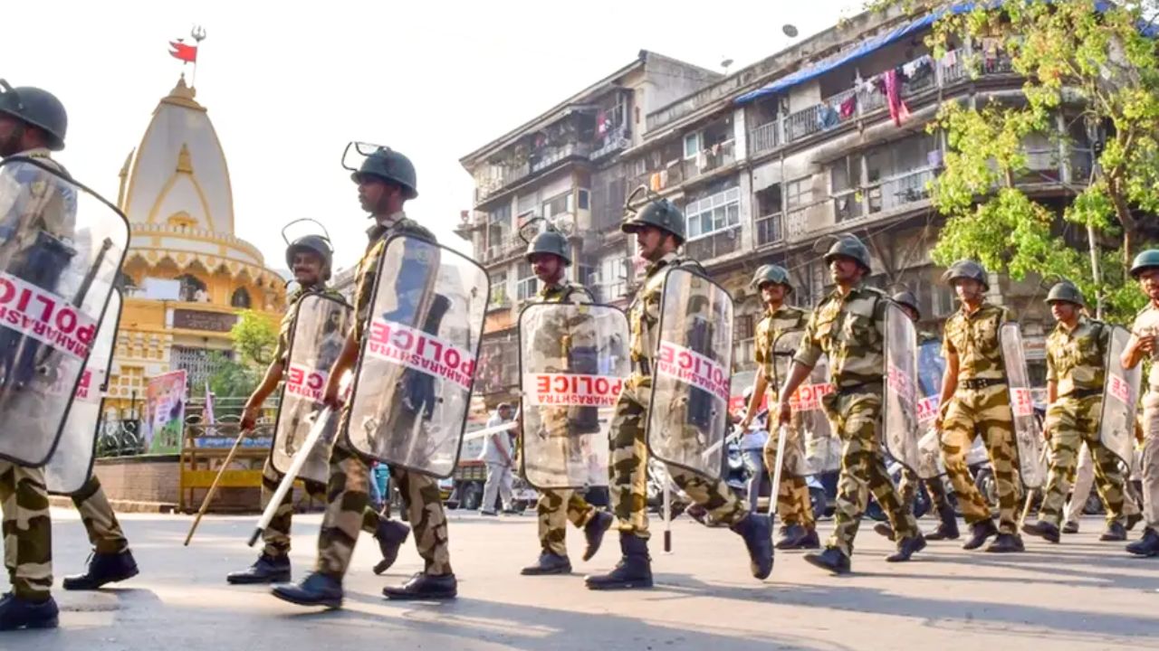 कहीं बम ब्लास्ट, कहीं साइबर क्राइम – असुरक्षा के बढ़ते साये