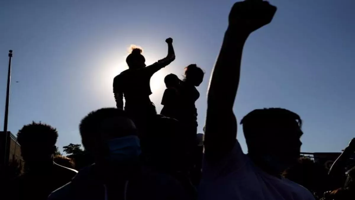 अभी भी न संभले तो कोई उठाने वाला भी न मिलेगा