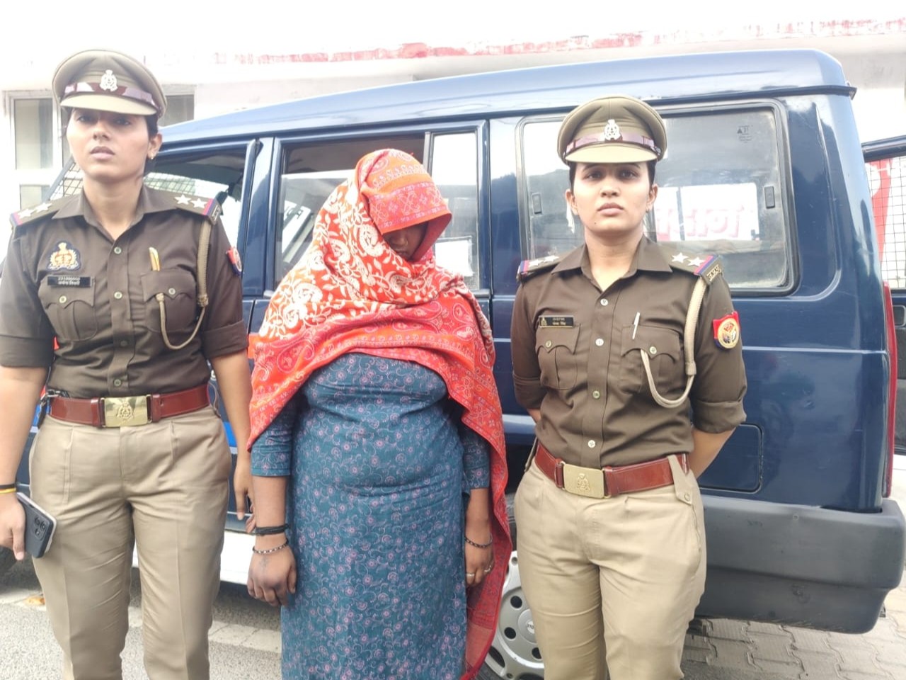 प्रेम में अंधी महिला ने पति को मार डाला, जेल में सड़ेगी 