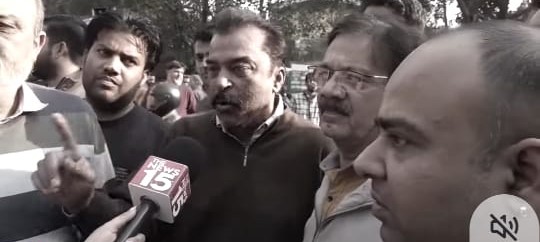 दिल्ली करोल बाग के मंदिर के टूटने पर क्यों नहीं जाग रहा हिंदुत्व के ठेकेदारों का जमीर!