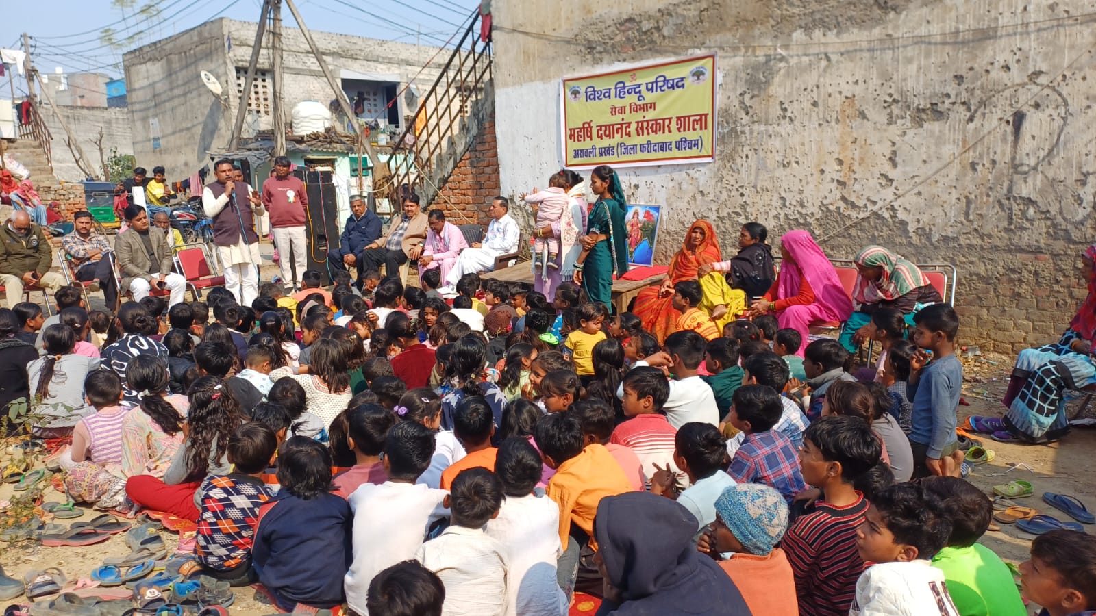 दयानंद कॉलोनी ग्रीनफील्ड में मनाया गया गणतंत्र दिवस! 