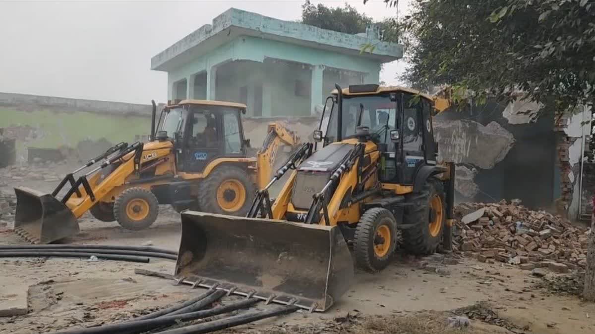 संभल में एक्शन पार्ट-2: बुलडोजर के बाद अब मस्जिद, मदरसा और मकानों को लेकर प्रशासन का ये कड़क प्लान
