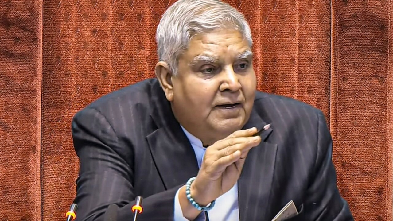 वॉशरूम में दो बार बेहोश हुए पूर्व उपराष्ट्रपति जगदीप धनखड़, दिल्ली AIIMS में कराया गया भर्ती !