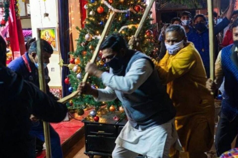 ईसाई समुदाय के ऊपर हो रही हिंसा पर रोक के लिए हस्तक्षेप करें राष्ट्रपति