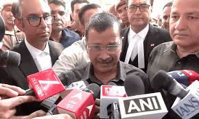 बरी होते ही फॉर्म में आये केजरीवाल, बीजेपी को ललकारा तो कांग्रेस पर साधा निशाना 