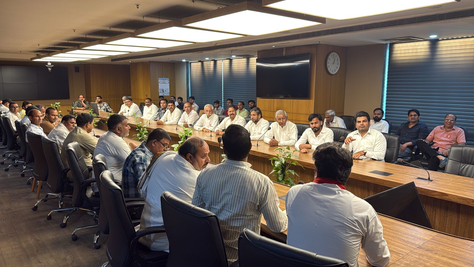 प्राधिकरण द्वारा लगातार हरियाली का दायरा घटाने पर किसान सभा ने दर्ज कराया विरोध