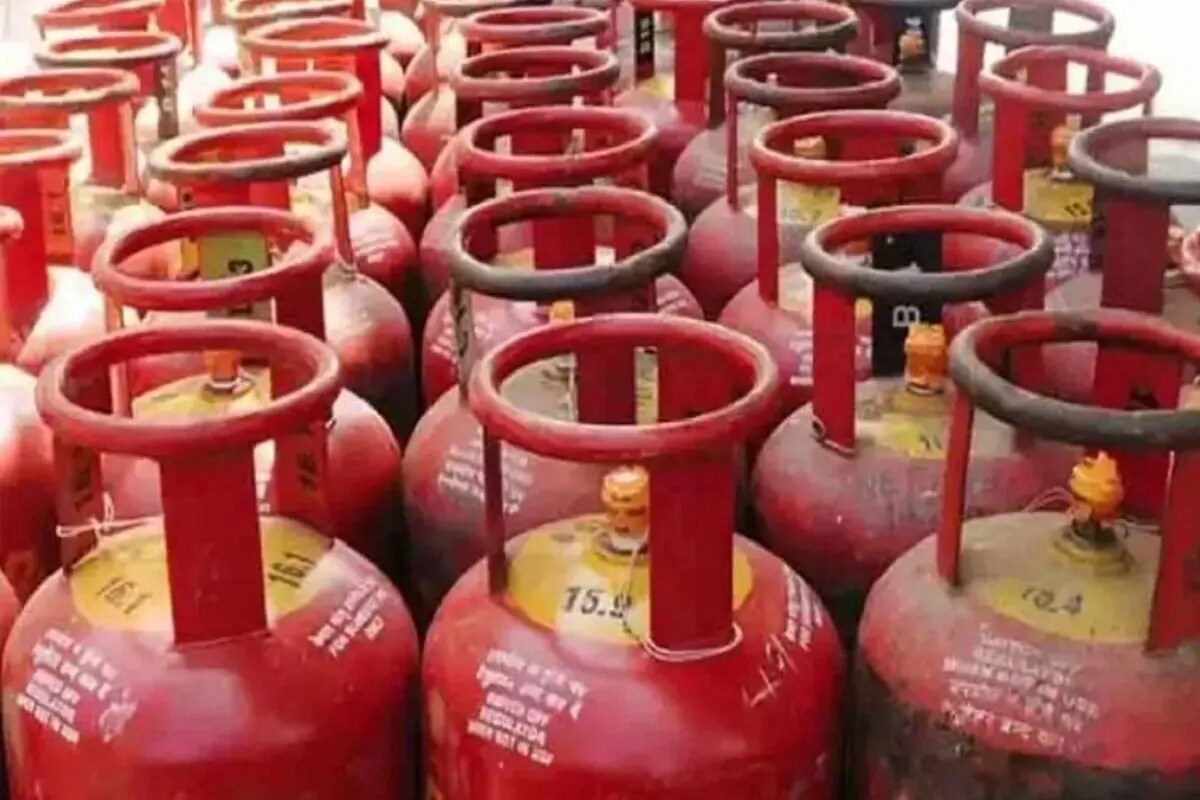 भोजन के अधिकार अंतर्गत बुकिंग के आधार पर अनिवार्य रूप से घर-घर गैस सिलेंडर उपलब्ध कराना प्रशासनिक जवाबदेही : अजय खरे