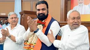 सम्राट चौधरी ने ली बिहार के मुख्यमंत्री पद की शपथ, JDU से बने दो डिप्टी सीएम