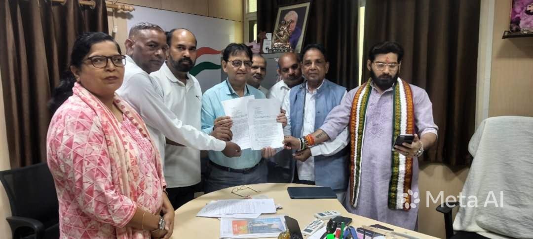 न्यूनतम वेतन ₹26,000, इंजीनियरिंग उद्योग का वेतन पुनरीक्षण सहित 12-सूत्रीय मांगों को लेकर ट्रेड यूनियनों ने सौंपा ज्ञापन