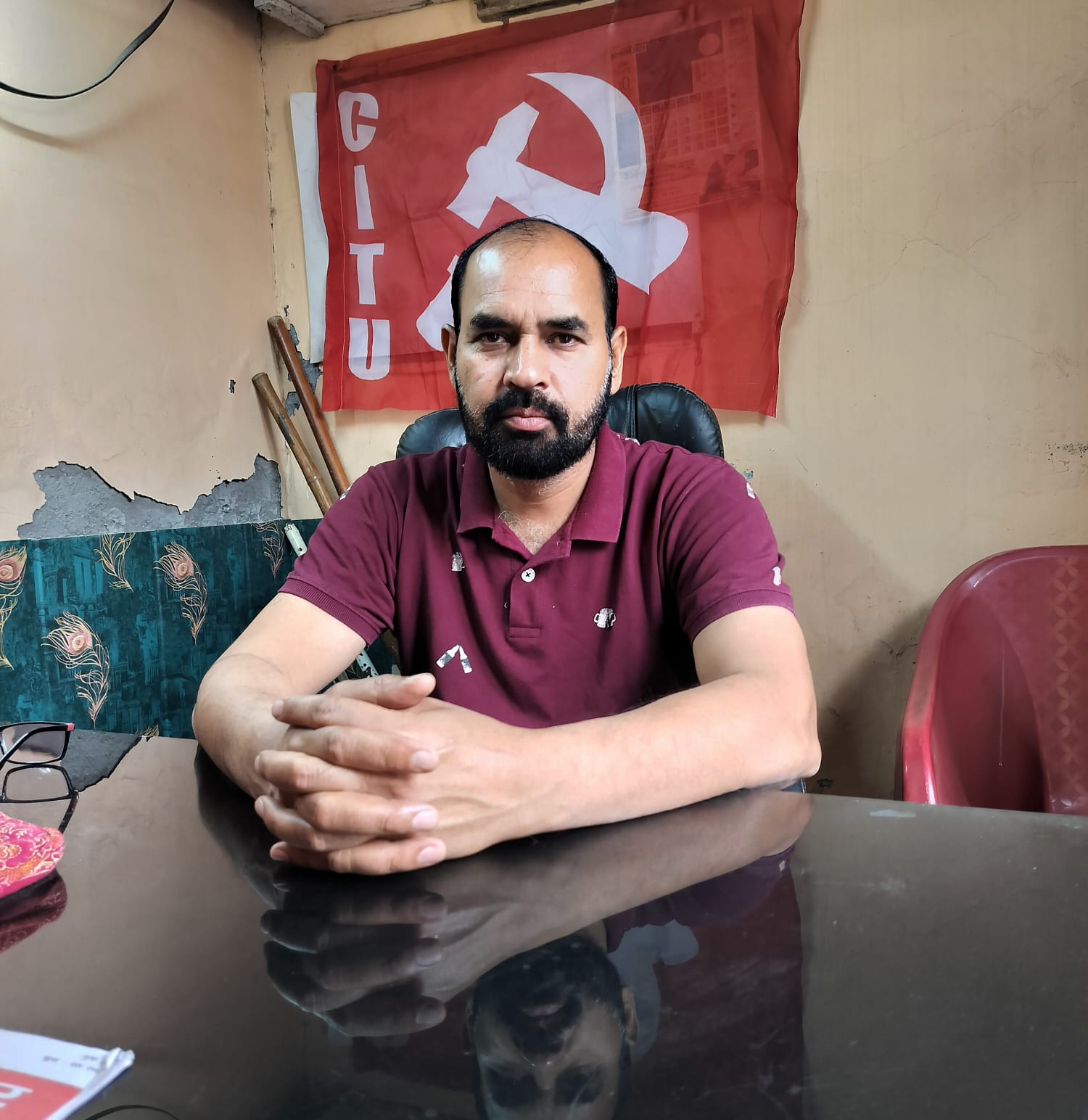 मुख्यमंत्री का बयान कॉर्पोरेट हितों को बचाने का प्रयास, उद्योग बंदी के असली कारणों से ध्यान भटका रहे हैं  