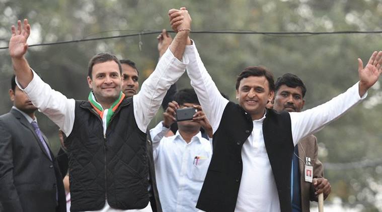 सड़कों पर संघर्ष करे बिना न तो सरकार बन रही है और न ही गिर रही है, देखते रहिये मुंगरी लाल के हसीन सपने!