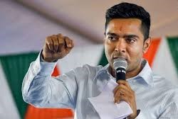 आप सांसद हैं, कैसे ये सब बोल रहे? ‘गॉड फादर’ वाले बयान पर राहत तो मिली पर अभिषेक बनर्जी पर जमकर बरसा HC, वकील को भी खूब सुना दी  