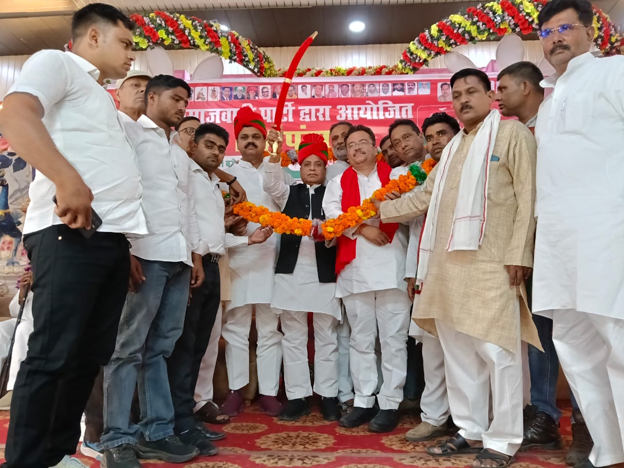 पी.डी.ए की लड़ाई समाजवादी के साथ वोट से लडी जाएगी : रामआसरे विश्वकर्मा