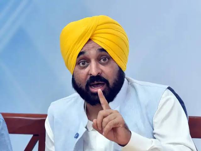 अकाल तख्त ने सीएम भगवंत मान को घोषित किया ‘पंथ विरोधी’, अब अरविंद केजरीवाल बोले ….