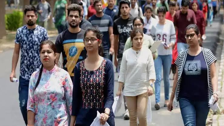 क्या हम नीट और ऐसी प्रवेश परीक्षाओं को समाप्त कर सकते हैं?