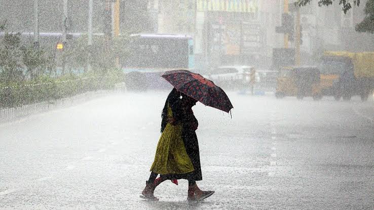 महाराष्ट्र में हो गई मानसून की एंट्री! 12 दिन देरी से पहुंचा, मुंबई समेत कई अन्य हिस्सों में बारिश