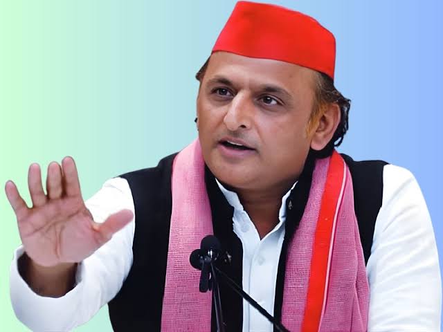 10 साल बनाम 5 साल से अब कुछ नहीं होगा अखिलेश जी, आंदोलन ही सत्ता का एकमात्र रास्ता !