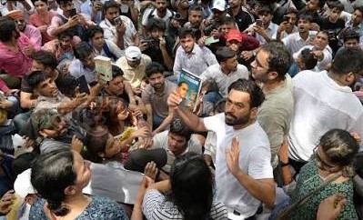 रात में किसी समय जंतर मंतर से आंदोलनकारियों को हटा सकती है दिल्ली पुलिस!