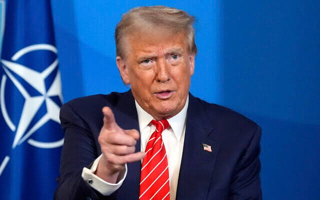 Donald Trump: ट्रंप ने फिर किया दावा- गिर चुके थे 11 प्लेन, कहा -भारत-पाकिस्तान में परमाणु युद्ध रोककर 3 करोड़ लोगों को बचाया