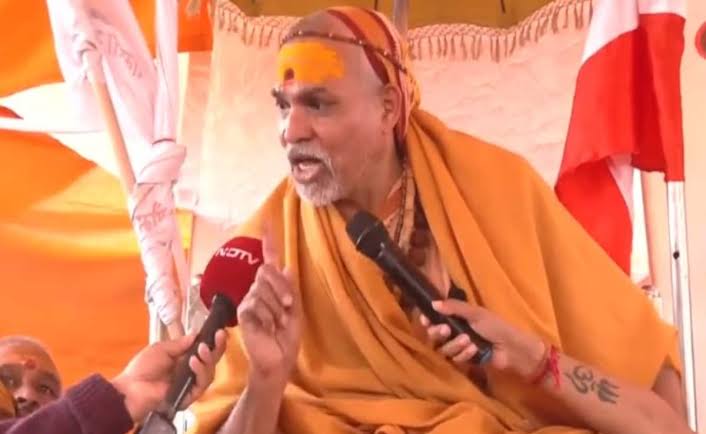 ‘गाड़ी में सपा का झंडा लगा लें…’, शंकराचार्य अविमुक्तेश्वरानंद को योगी के मंत्री की सलाह