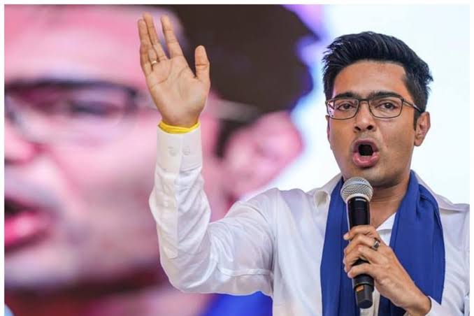 TMC के बागियों को झटका! अभिषेक बनर्जी की याचिका पर SC ने दिया नोटिस