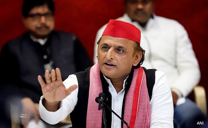 आशुतोष रांका पर हमले के बाद अखिलेश यादव भड़के, कहा- शिक्षा भाजपाइयों के लिए व्यापार