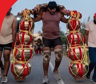 गाय को राष्ट्रीय माता का दर्जा दिलाने को 301 लीटर की कांवड़ लेकर चला शिवभक्त!