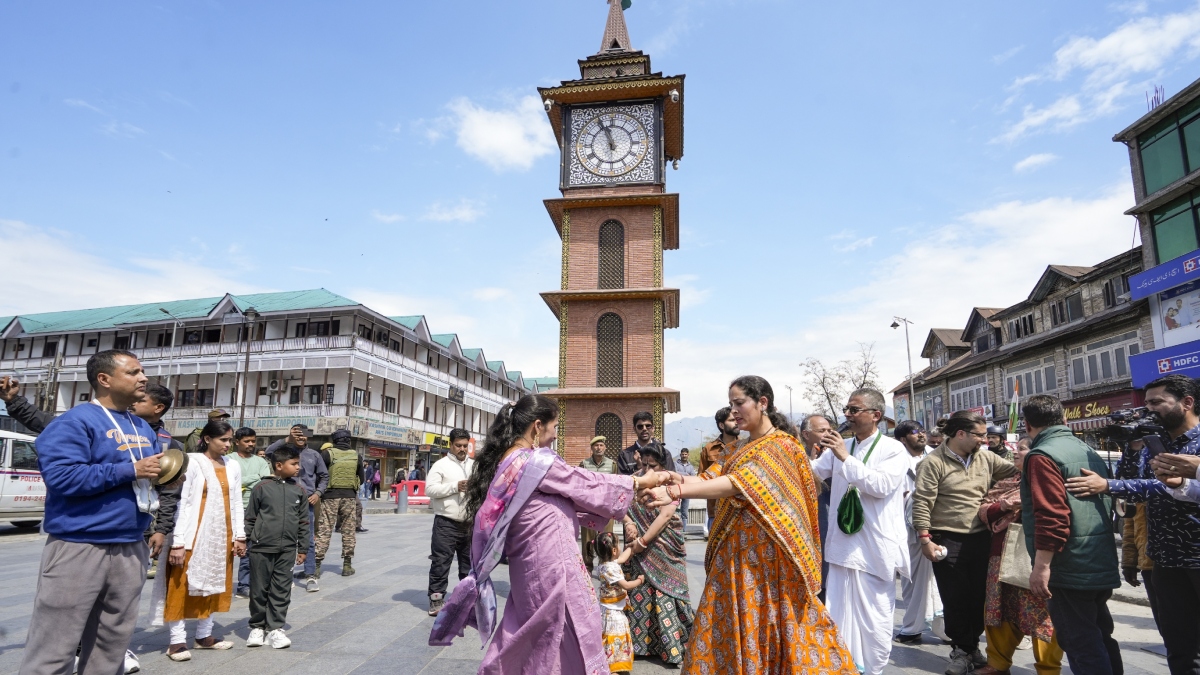 36 साल बाद कश्मीरी पंडितों की हत्यारोपियों पर शिकंजा! 9 जगहों पर छापेमारी