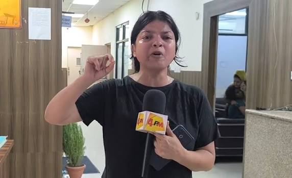 प्रेस क्लब ऑफ इंडिया समेत कई पत्रकार संगठनों ने बृहस्पतिवार को साकेत थाने में दो स्वतंत्र महिला पत्रकारों से कथित मारपीट की निंदा की
