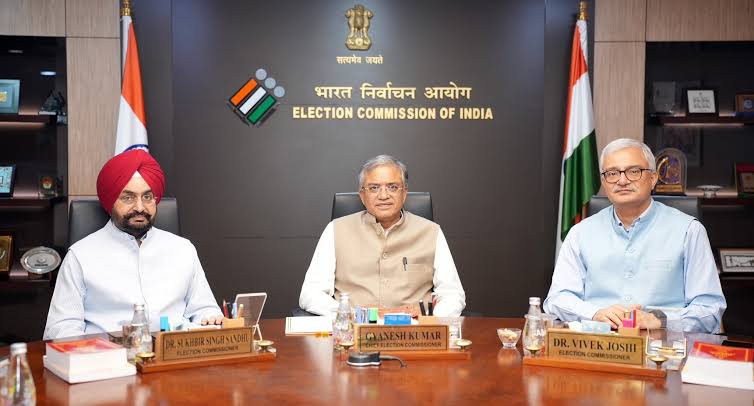 लो हो गया खेल, संधू और जोशी को बैठा दिया गया ज्ञानेश कुमार के साथ!