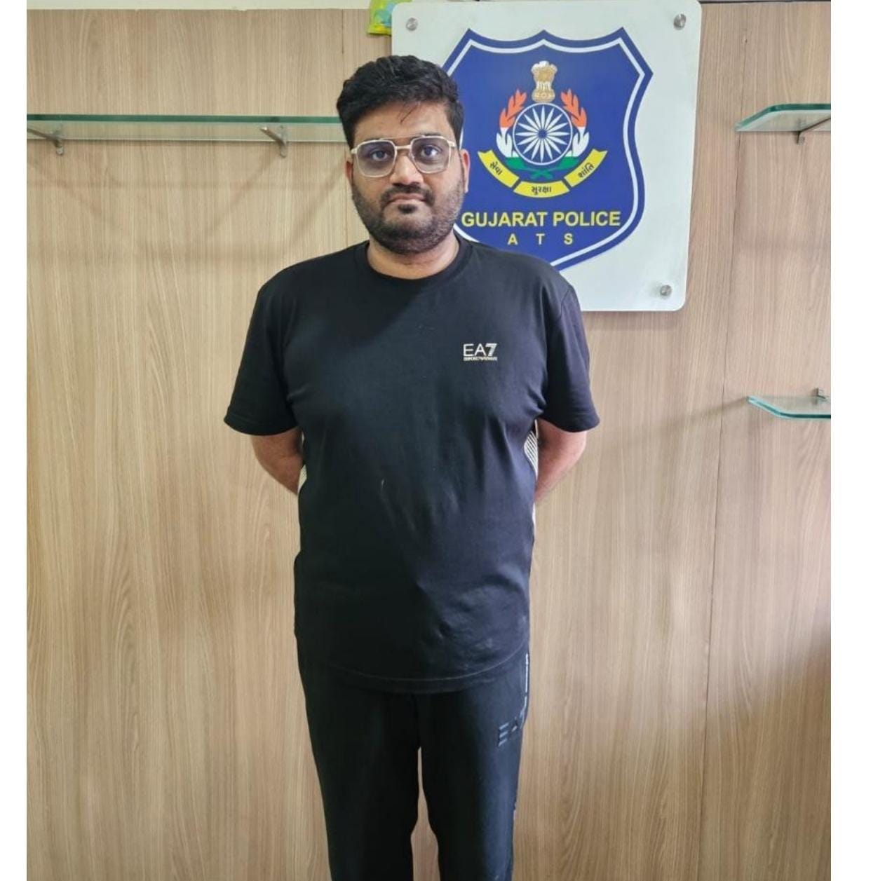 गुजरात महिला कांग्रेस चीफ के बेटे को ATS ने फर्जी पासपोर्ट मामले में किया गिरफ्तार 