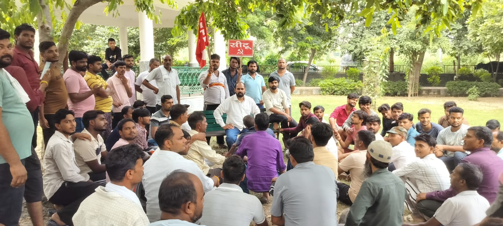 पुलिस उत्पीड़न से परेशान साप्ताहिक बाजार के दुकानदार 22 सितंबर को विधायक पंकज सिंह से मिलकर देंगे ज्ञापन : गंगेश्वर दत्त शर्मा