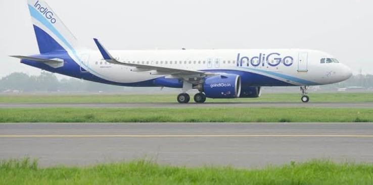 हवा में पायलट की तबीयत खराब, IndiGo की फ्लाइट ने मस्कट में की इमरजेंसी लैंडिंग