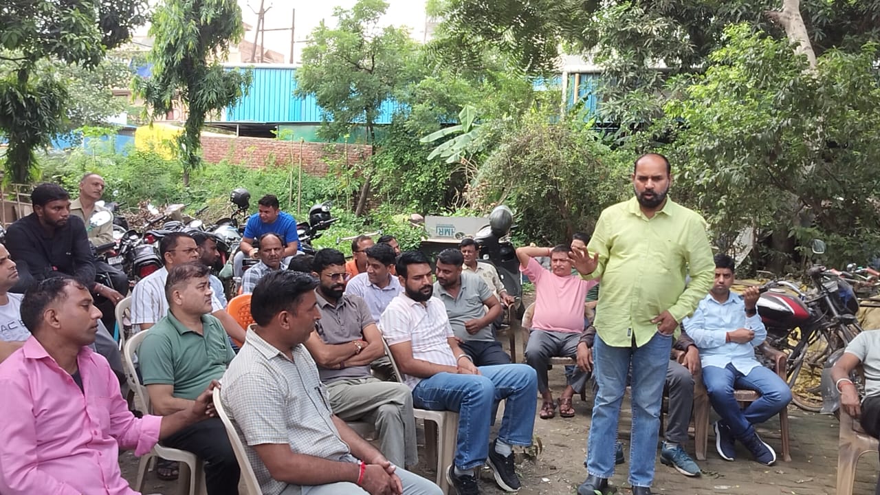 बढ़ते श्रमिक उत्पीड़न के खिलाफ 1 दिसंबर को दिल्ली घेराव करेंगे सीटू कार्यकर्ता : गंगेश्वर दत्त शर्मा