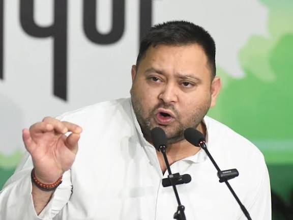SIR को लेकर तेजस्वी यादव का बड़ा हमला, ‘बिहार का चुनाव पूरा फर्जीवाड़ा…’